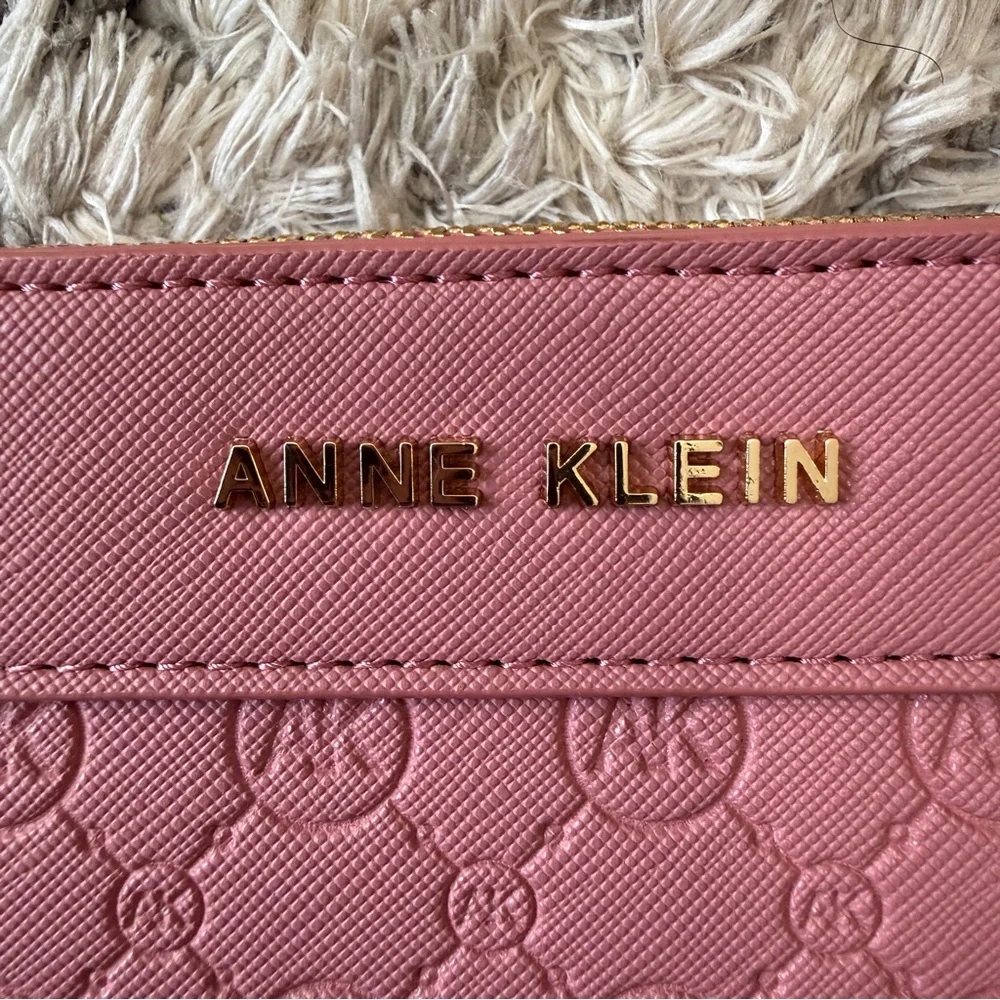 Anne Klein Pink Shoulder Bag with Gold Chain